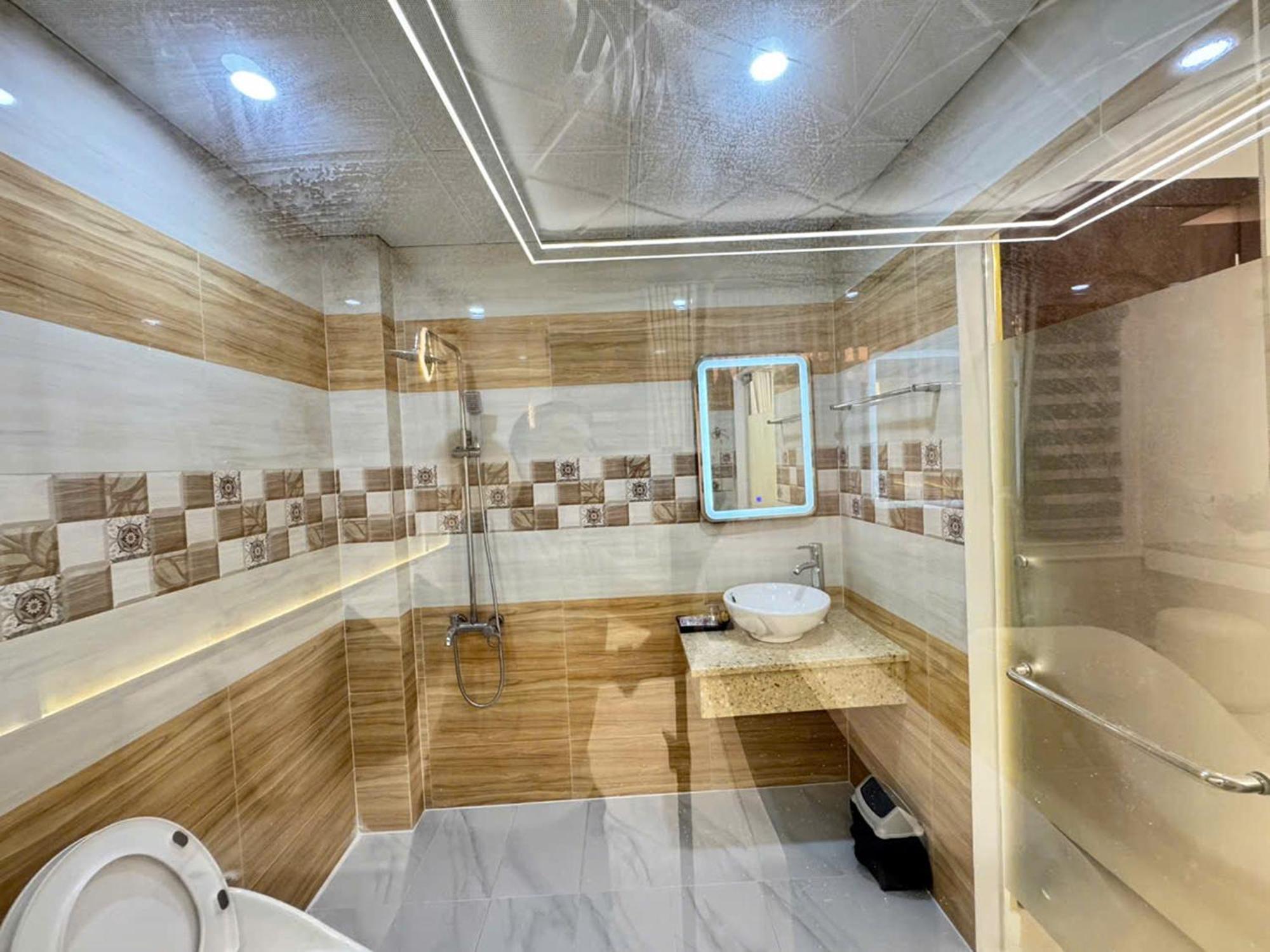 הו צ'י מין סיטי Minh Ngoc Hotel מראה חיצוני תמונה