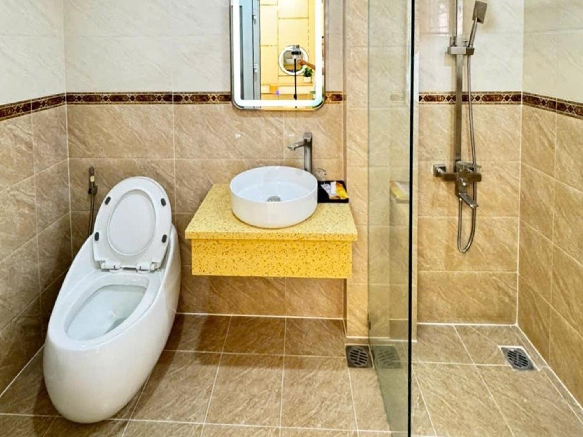 הו צ'י מין סיטי Minh Ngoc Hotel מראה חיצוני תמונה